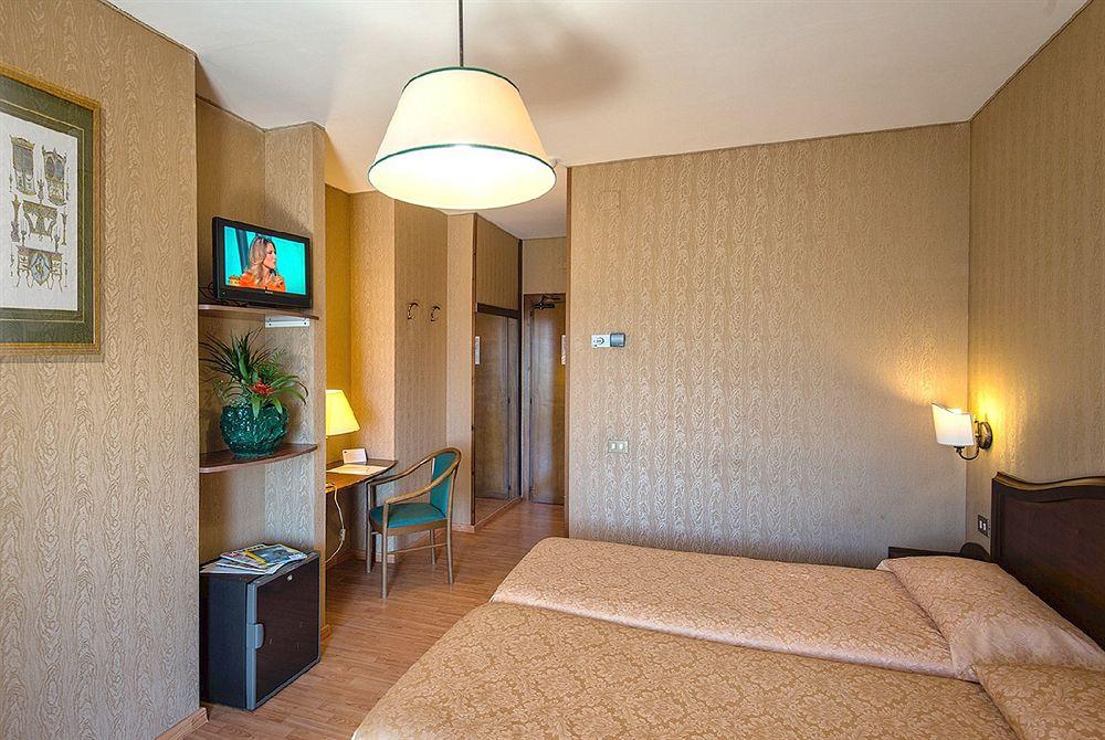 Park Hotel Blanc Et Noir Roma Ngoại thất bức ảnh