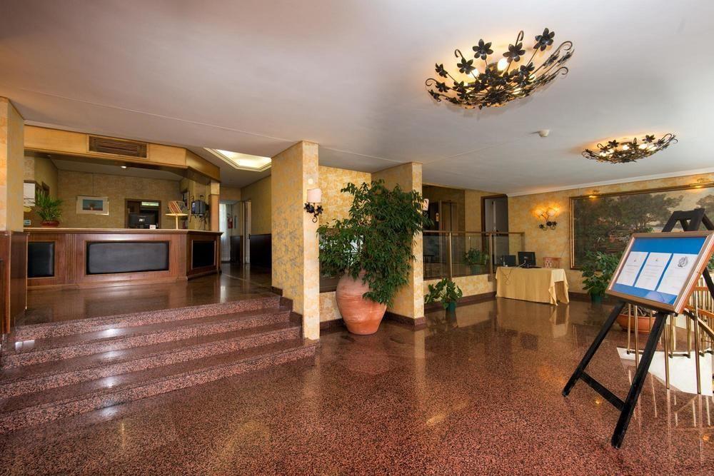 Park Hotel Blanc Et Noir Roma Ngoại thất bức ảnh