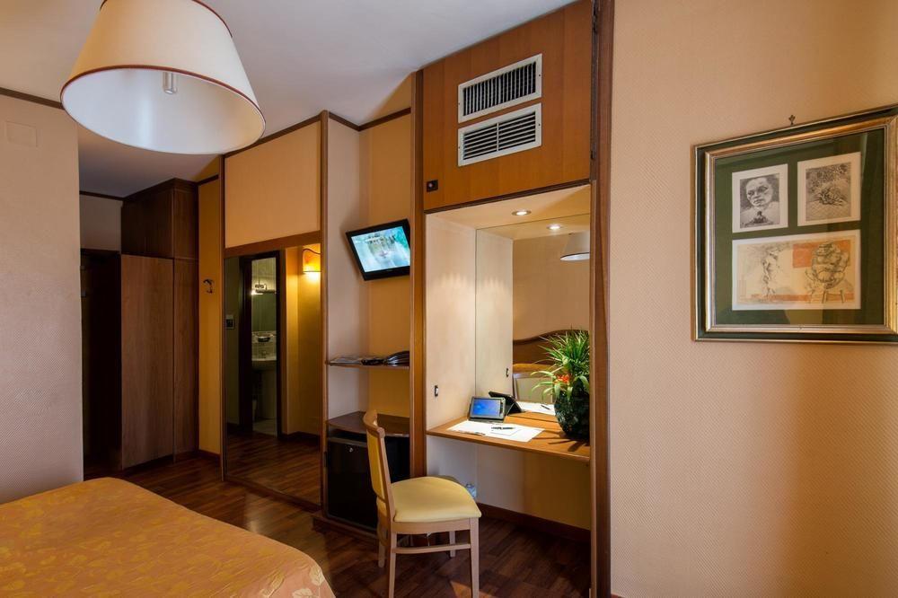 Park Hotel Blanc Et Noir Roma Ngoại thất bức ảnh