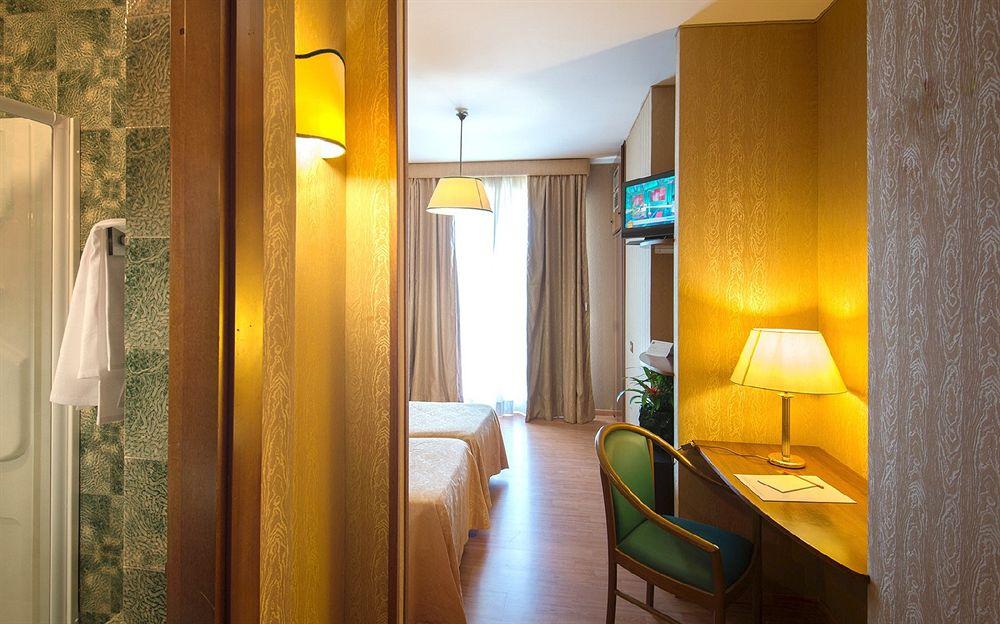 Park Hotel Blanc Et Noir Roma Ngoại thất bức ảnh
